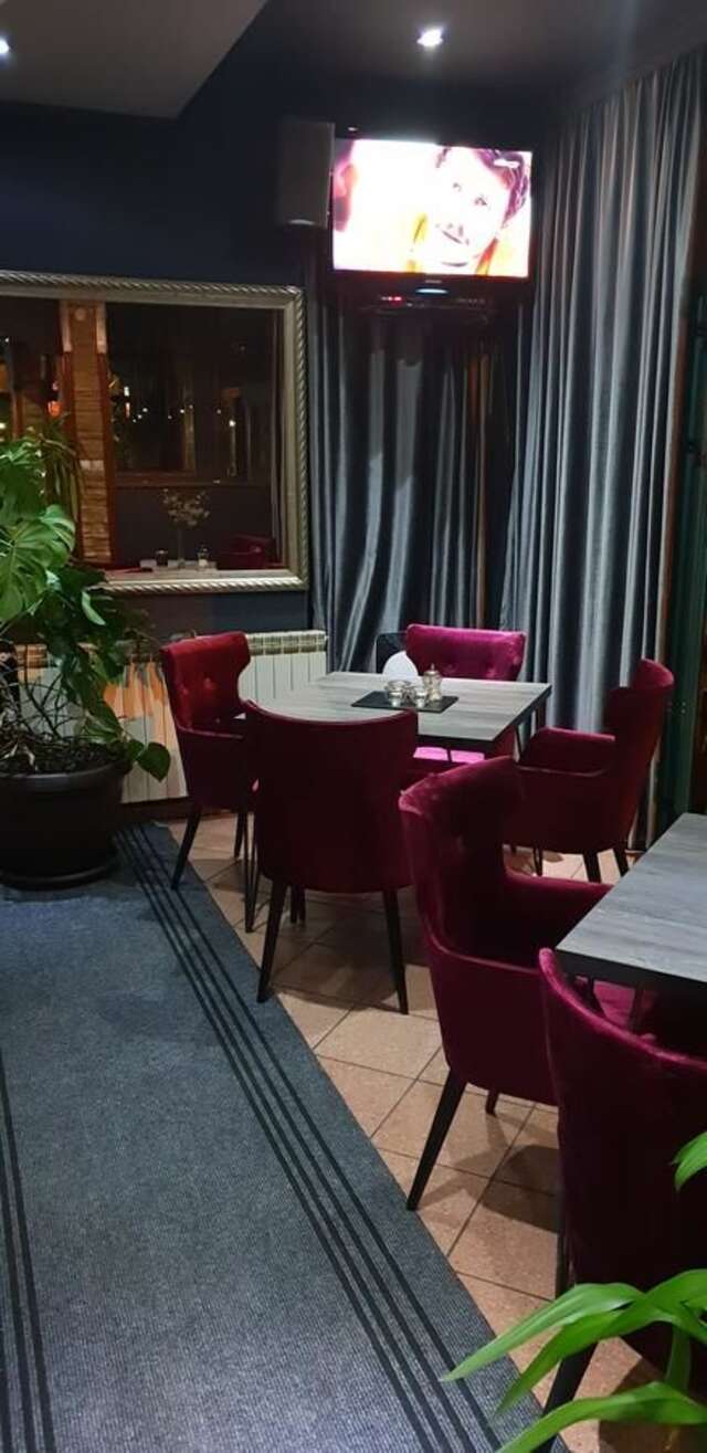 Отель Hotel S Беране-24