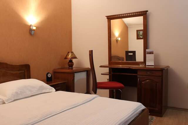 Отель Hotel S Беране-37