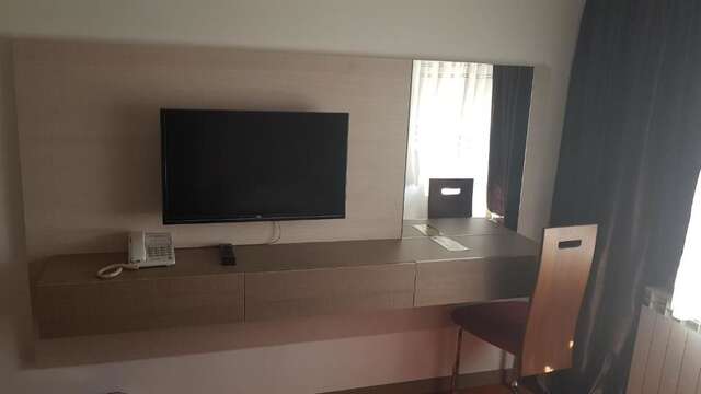 Отель Hotel S Беране-56